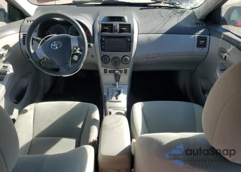 2013 Toyota Corolla Base z USA, uszkodzony, nr VIN 5YFBU4EE4DP207835